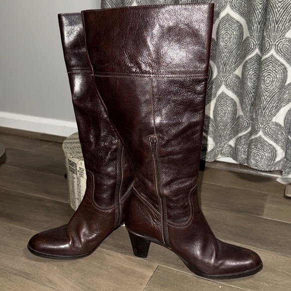 Eddie Bauer Made in Italy Heeled Leather Boots SZ7 Wide Calf - Picture 3 of 7